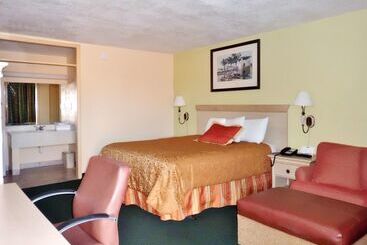 هتل America S Best Inn & Suites Lakeland