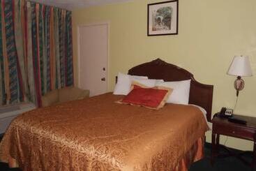 هتل America S Best Inn & Suites Lakeland