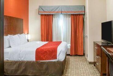 هتل Comfort Suites