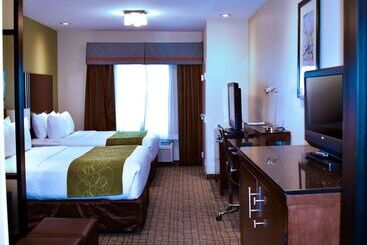 هتل Comfort Suites