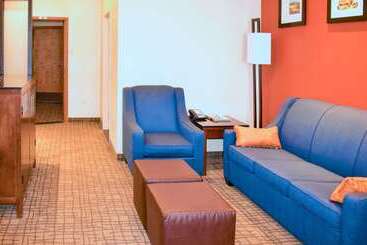 هتل Comfort Suites