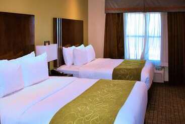 هتل Comfort Suites