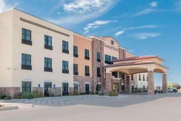 هتل Comfort Suites