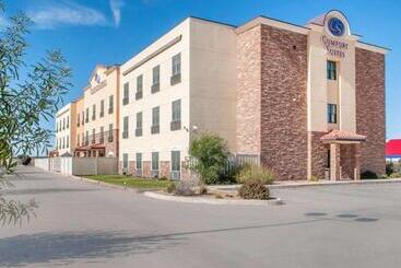 هتل Comfort Suites