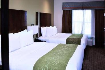 هتل Comfort Suites