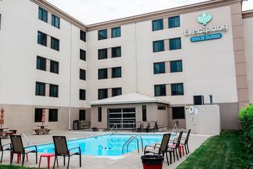 هتل Everspring Inn