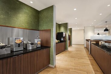 هتل Fairfield Inn & Suites By Marriott Hershey Chocolate Avenue