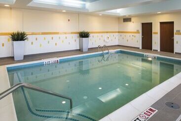 هتل Fairfield Inn & Suites By Marriott Hershey Chocolate Avenue