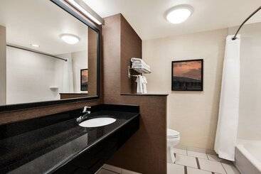 هتل Fairfield Inn & Suites By Marriott Hershey Chocolate Avenue