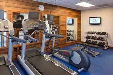 هتل Fairfield Inn & Suites By Marriott Hershey Chocolate Avenue