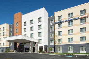 هتل Fairfield Inn & Suites By Marriott Hershey Chocolate Avenue