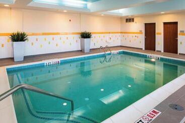 هتل Fairfield Inn & Suites By Marriott Hershey Chocolate Avenue
