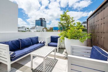 هتل Gale South Beach, Curio Collection By Hilton