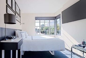 هتل Gale South Beach, Curio Collection By Hilton