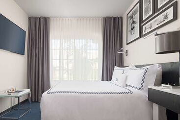 هتل Gale South Beach, Curio Collection By Hilton