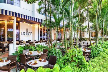 هتل Gale South Beach, Curio Collection By Hilton