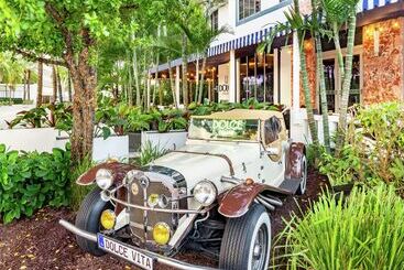 هتل Gale South Beach, Curio Collection By Hilton