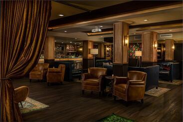 هتل Gale South Beach, Curio Collection By Hilton