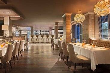 هتل Gale South Beach, Curio Collection By Hilton