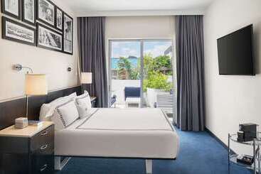 هتل Gale South Beach, Curio Collection By Hilton