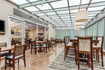هتل Hampton Inn Manhattan Grand Central