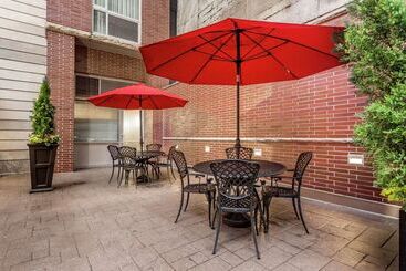 هتل Hampton Inn Manhattan Grand Central