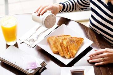 هتل Hyatt Place Des Moines/downtown