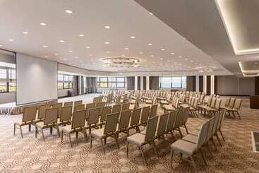 هتل Ramada Plaza By Wyndham Istanbul Tekstilkent