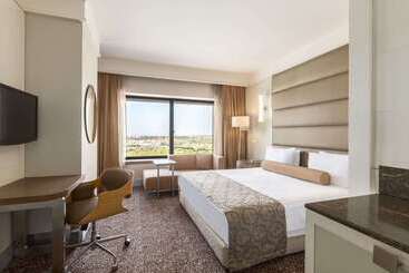 هتل Ramada Plaza By Wyndham Istanbul Tekstilkent