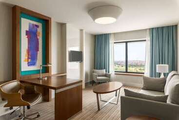 هتل Ramada Plaza By Wyndham Istanbul Tekstilkent