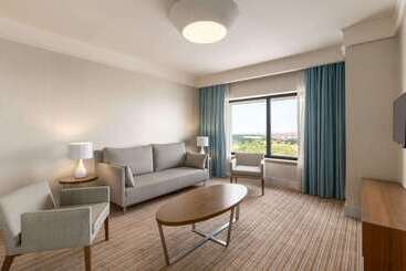 هتل Ramada Plaza By Wyndham Istanbul Tekstilkent
