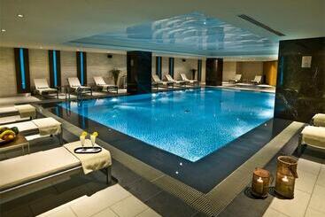 هتل Ramada Plaza By Wyndham Istanbul Tekstilkent