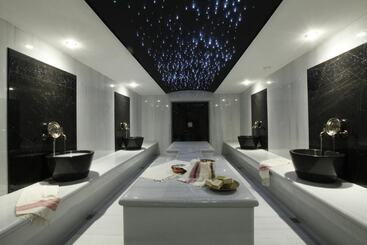 هتل Ramada Plaza By Wyndham Istanbul Tekstilkent