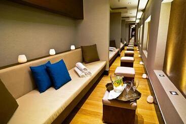 هتل Ramada Plaza By Wyndham Istanbul Tekstilkent