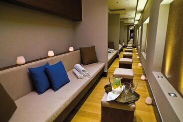 هتل Ramada Plaza By Wyndham Istanbul Tekstilkent