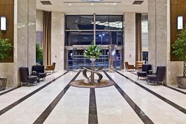 هتل Ramada Plaza By Wyndham Istanbul Tekstilkent