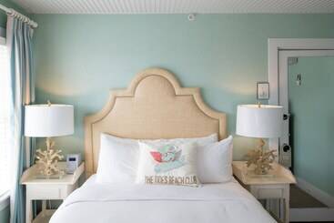 هتل The Tides Beach Club