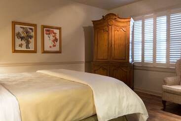 هتل Wine Country Inn