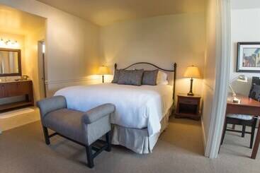 هتل Wine Country Inn
