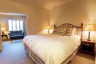 هتل Wine Country Inn