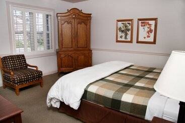 هتل Wine Country Inn
