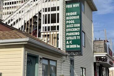 Sea Palace Motel