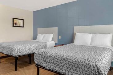 Woodspring Suites Raleigh Garner
