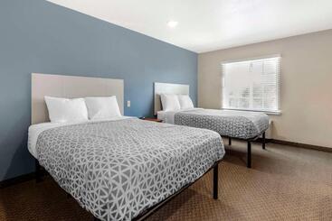 Woodspring Suites Raleigh Garner