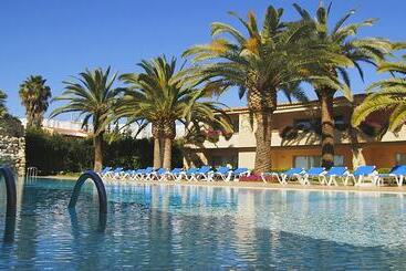 Vila Palmeira Beach Resort