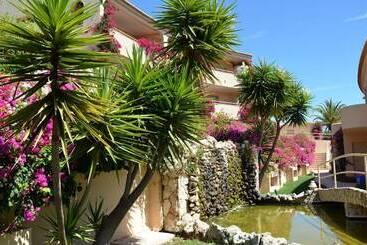 Vila Palmeira Beach Resort