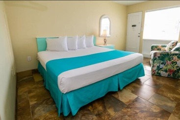 Aztec Motel