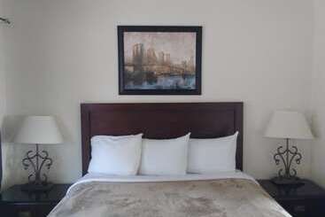 Bay Bridge Motel