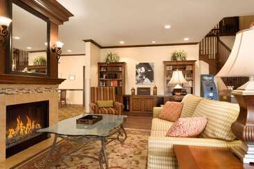 Country Inn & Suites By Radisson, Minot, Nd