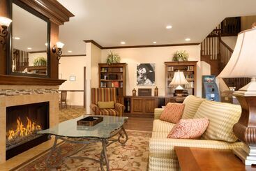 Country Inn & Suites By Radisson, Minot, Nd